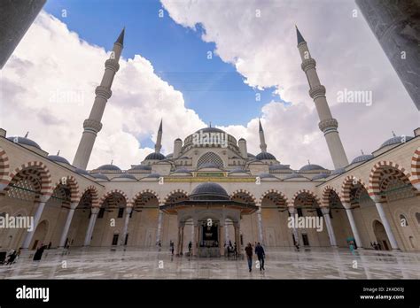  Der Bau des „Büyük Camii“ - Eine Studie zu islamischer Architektur und Machtausübung im Fatimidenreich